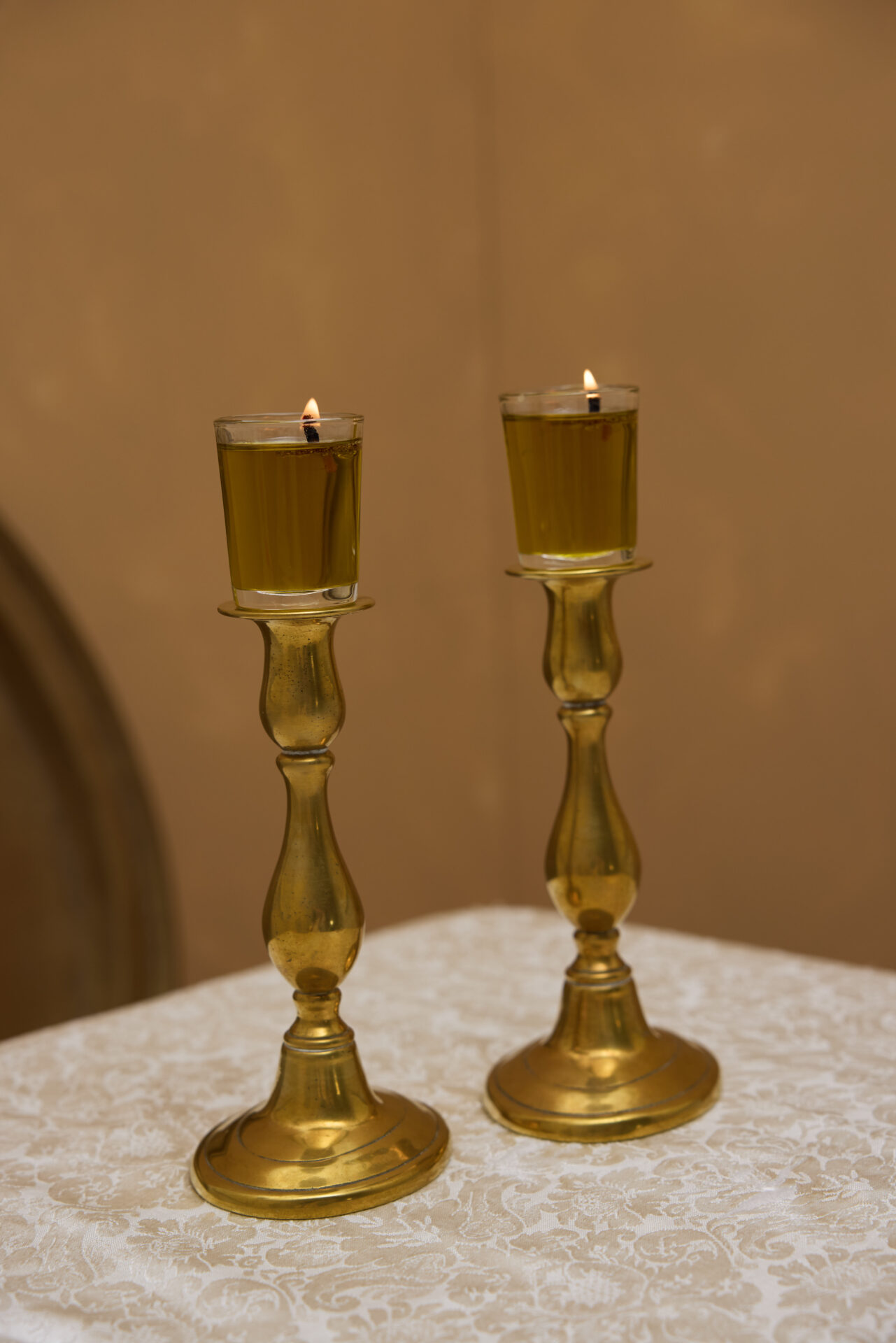 נחושת עתיקה. עתיקא פמוטים. פמוטי נחושת. נחושת וינטג׳. וינטג׳. פמוטים לשבת.